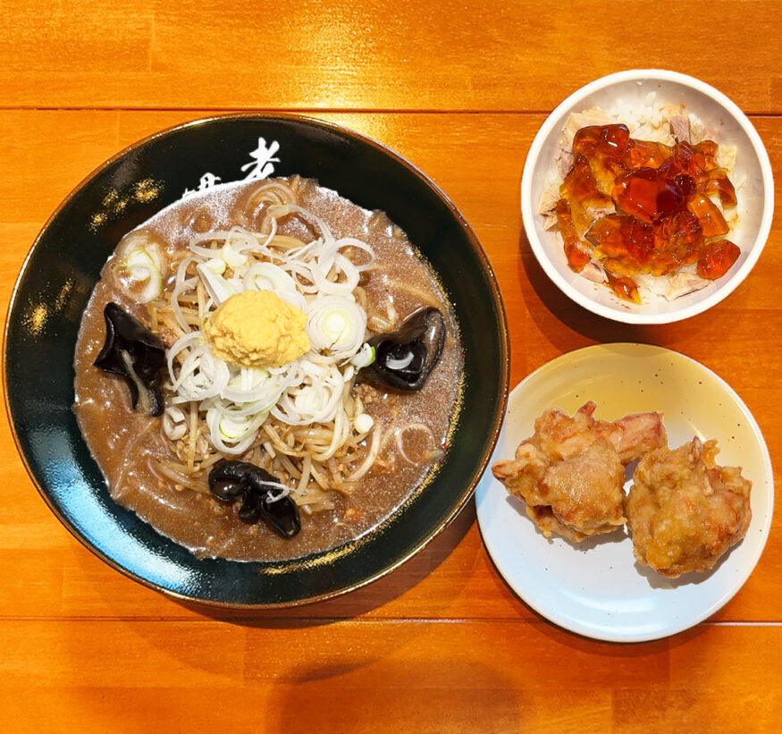  焙煎醤油ラーメン＆ミニかつお飯＆唐揚げセット